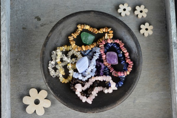 パワーストーンの結び方は ブレスレットを作ってみよう